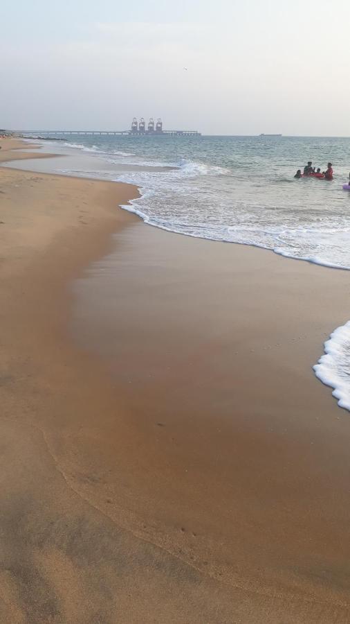 Dolphinchilling Hotel Alankuda Bagian luar foto